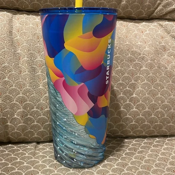 NWT Reusable Starbucks 18oz tumbler - Picture 4 of 7